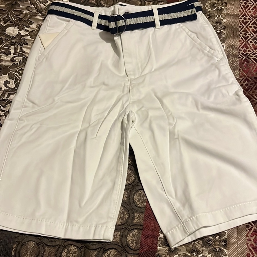 NWT! Children’s Place PLACE boys white shorts. Size 12